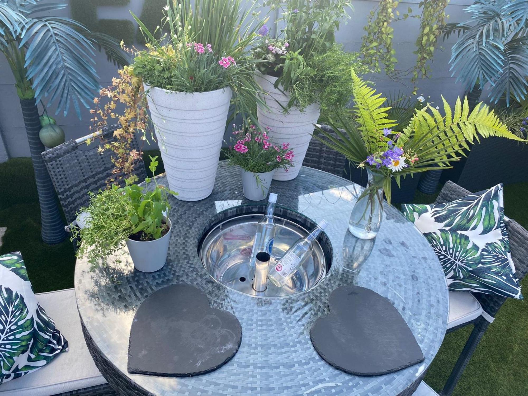 Mini Love Island Style Guest House Includes Personal Hot 24 Hour Swimming Pool, Outdoor Bathtub, Heated Dining Dome And Fire Pit, All This Is Secretly Located In The Busy Suburbs Of Νότιγχαμ Εξωτερικό φωτογραφία